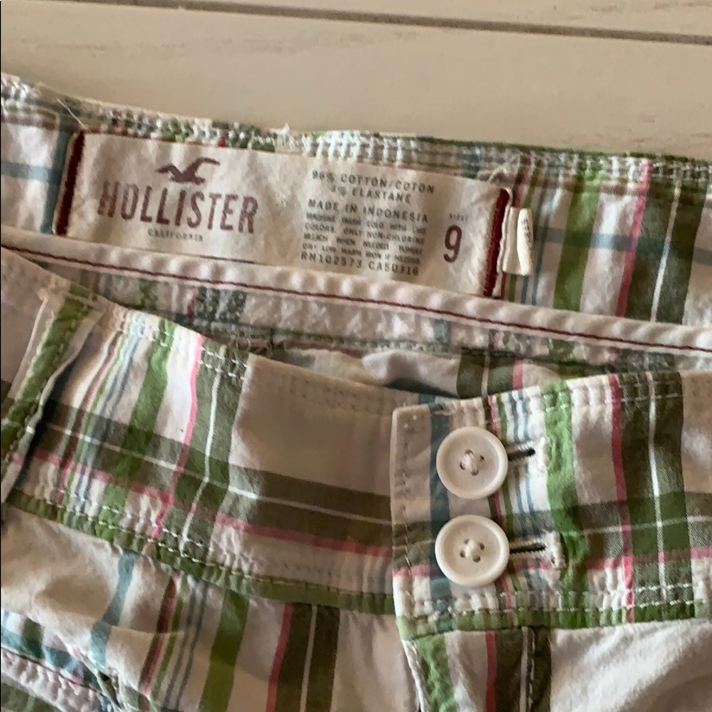 Low rise Hollister booty short